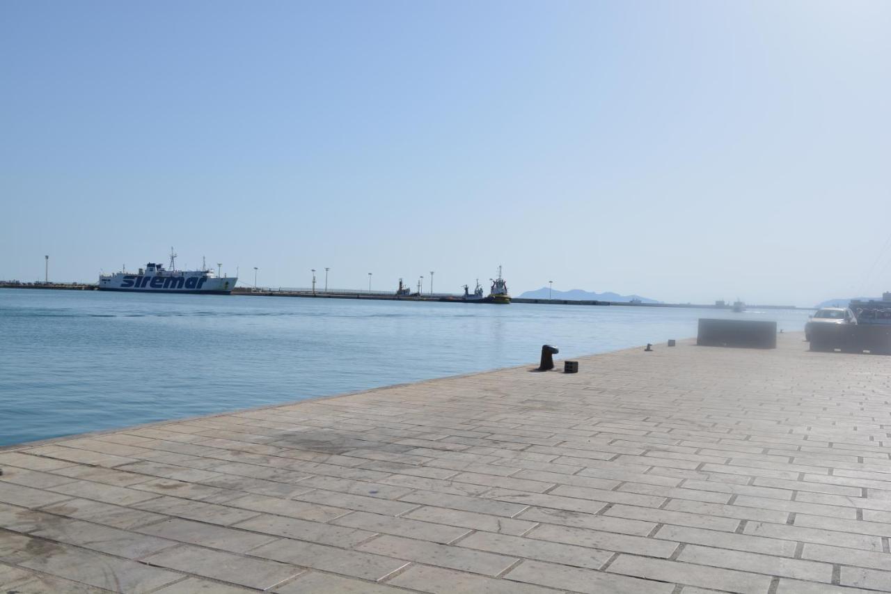 Al Civico 1 Apartments Trapani Luaran gambar